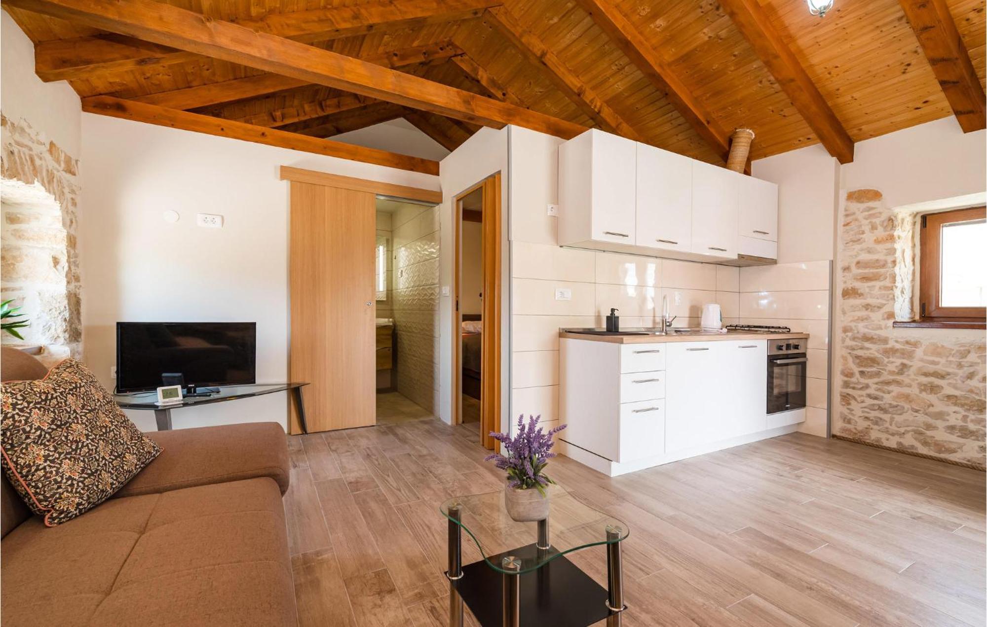 Pet Friendly Home In Murvica With Kitchen 외부 사진